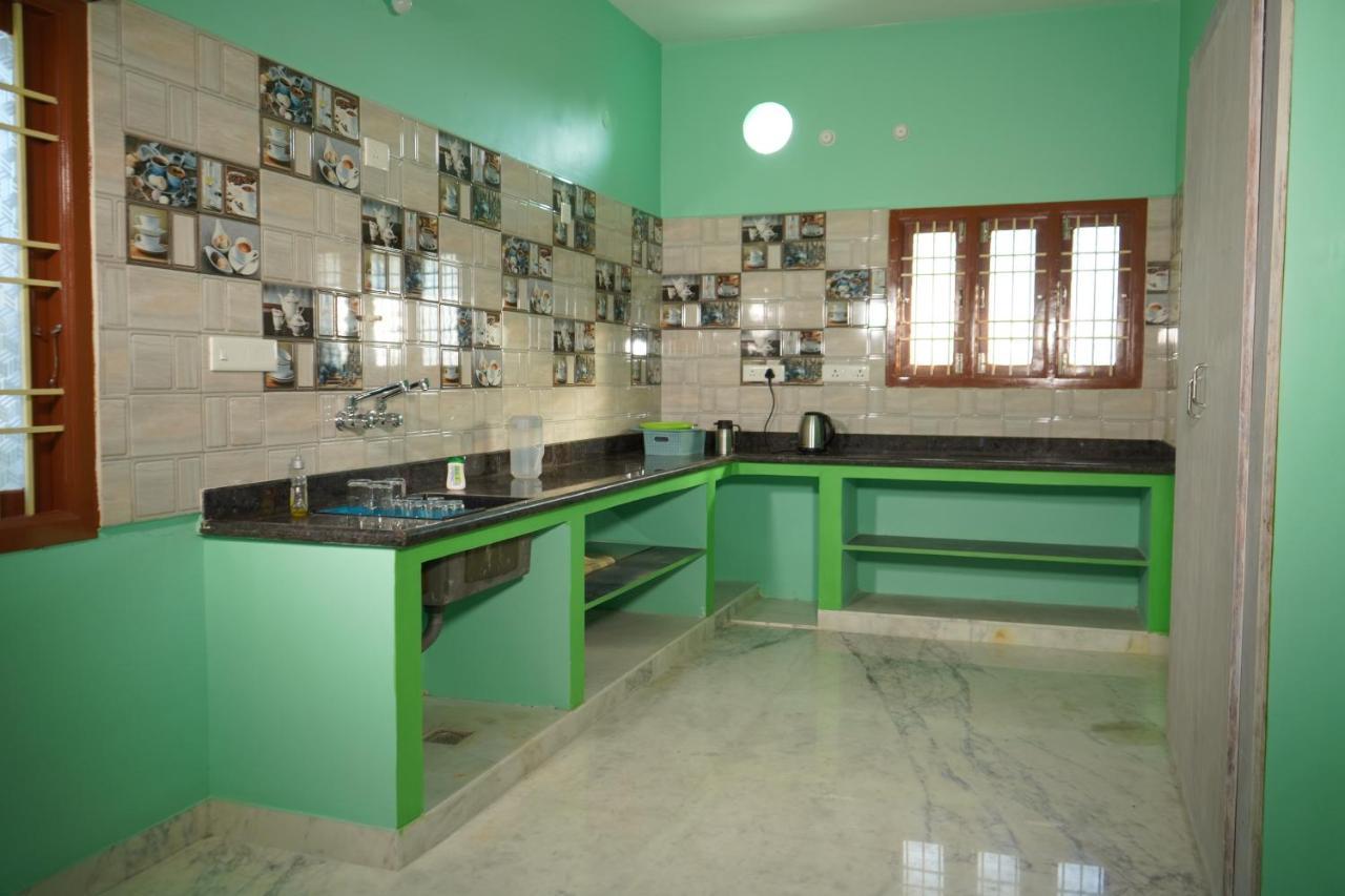 Ssk Home Stay Пондичери Екстериор снимка